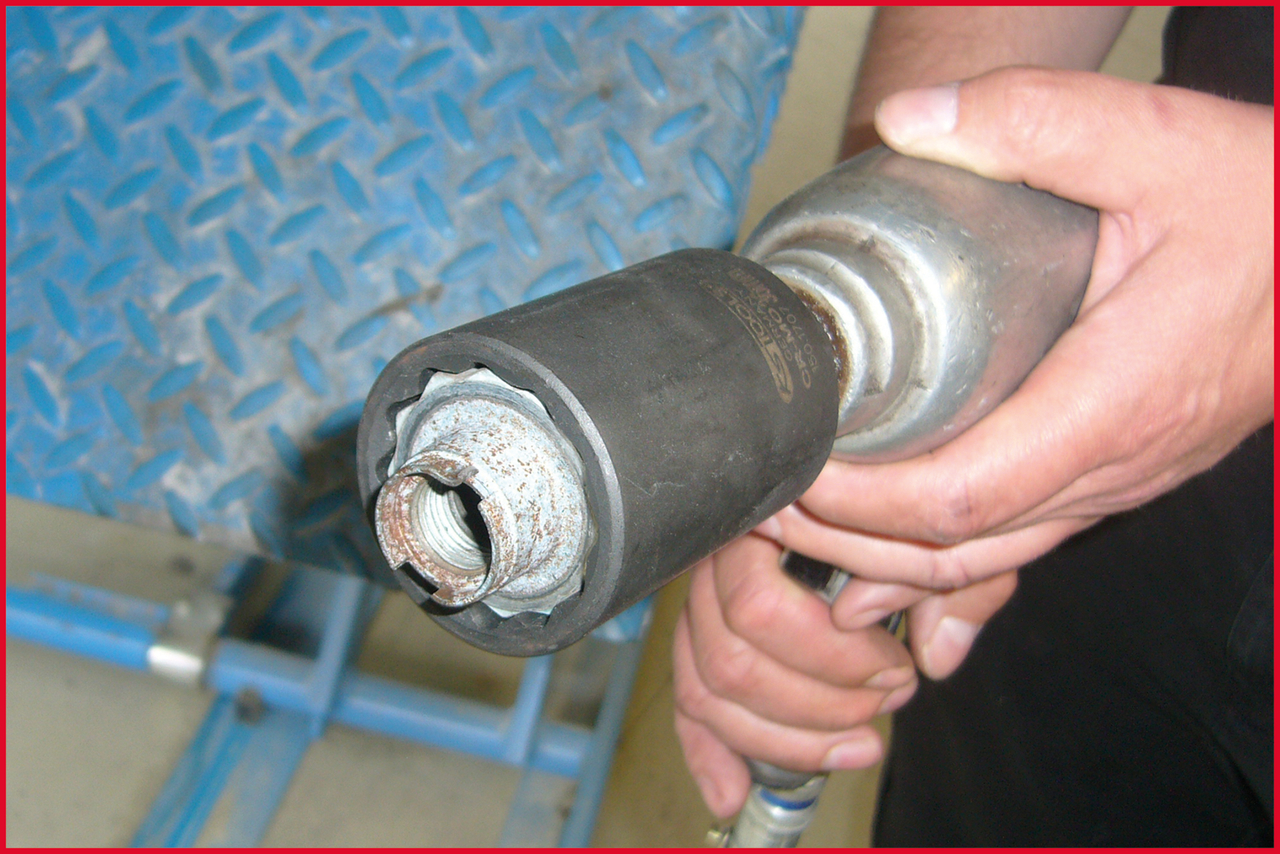 1/2" Spezial-Gelenkwellen-Kraft-Stecknuss, 27mm