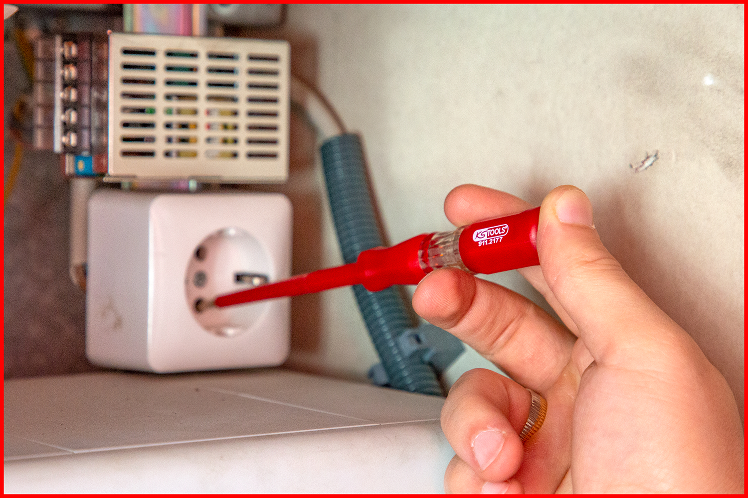 Spannungsprüfer mit Schutzisolierung 100-500 V, 180mm