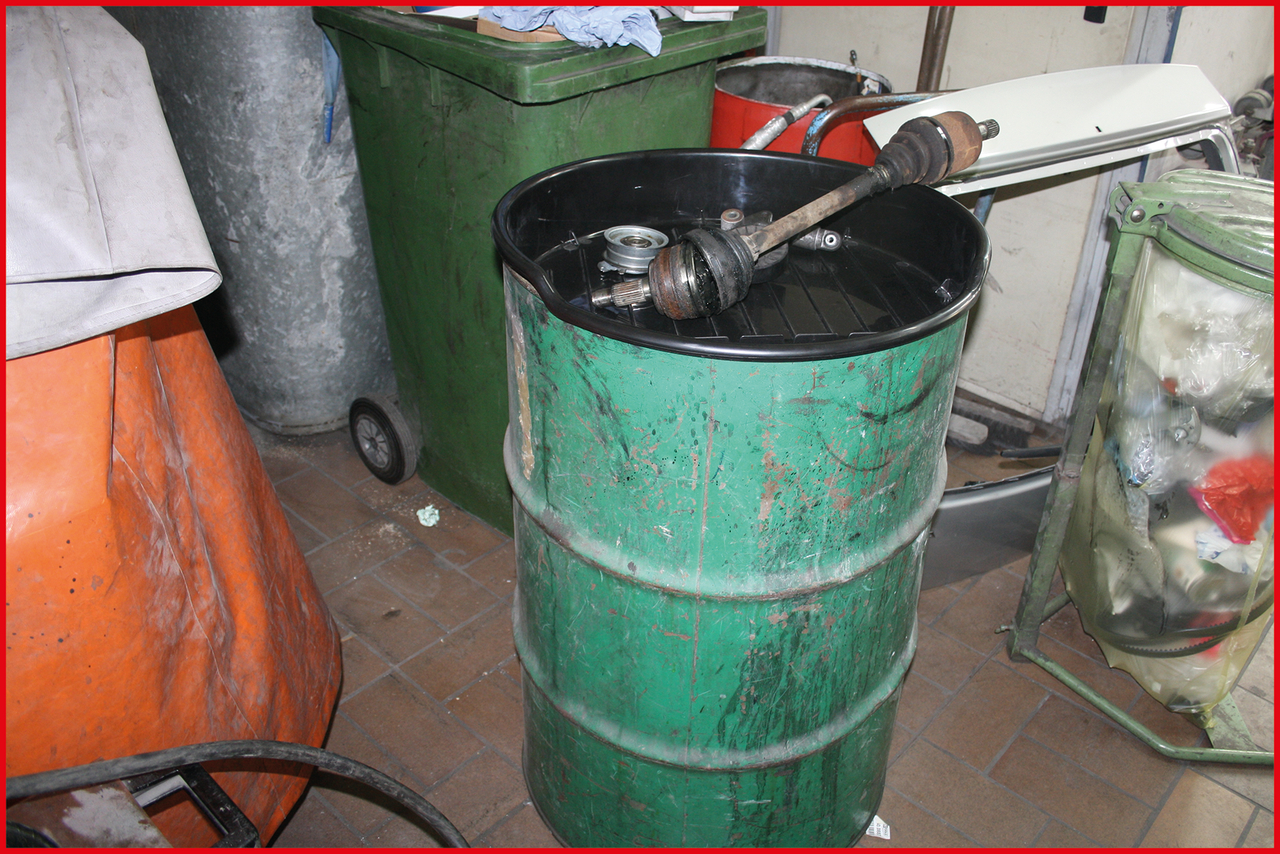 Polyethylen-Fasstrichter mit Sieb, 30 l