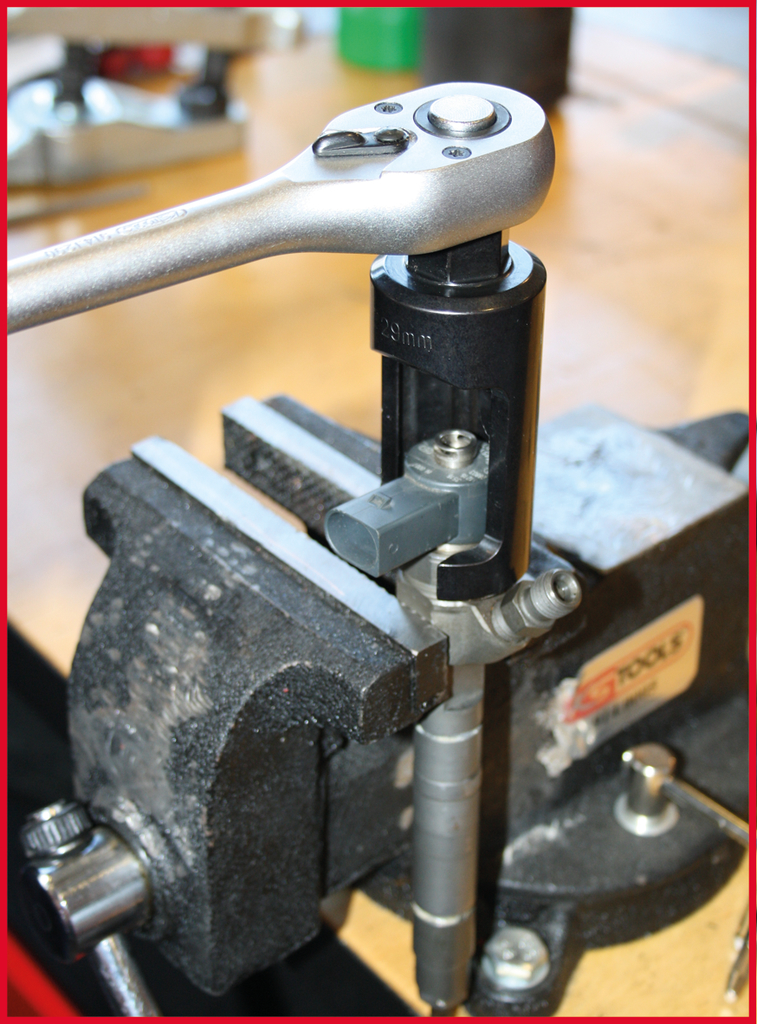 1/2" Injektor-Stecknuss, 27,0 mm, L=100mm 1/2" Injektor-Stecknuss, 27,0 mm, L=100mm